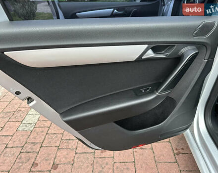 Серый Фольксваген Пассат, объемом двигателя 1.97 л и пробегом 260 тыс. км за 9850 $, фото 10 на Automoto.ua