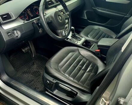 Серый Фольксваген Пассат, объемом двигателя 2 л и пробегом 260 тыс. км за 12500 $, фото 2 на Automoto.ua