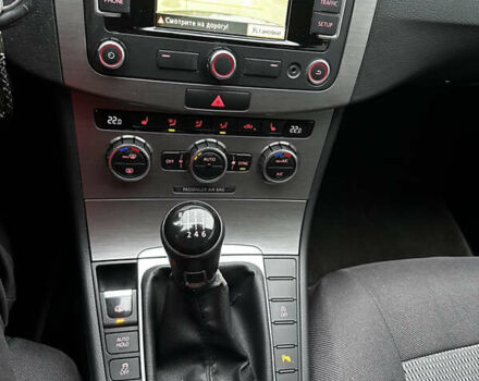 Серый Фольксваген Пассат, объемом двигателя 2 л и пробегом 256 тыс. км за 10999 $, фото 17 на Automoto.ua