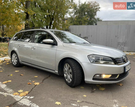 Фольксваген Пассат 2013 в Ужгороде на Automoto.ua Серый Фольксваген Пассат, объемом двигателя 1.6 л и пробегом 294 тыс. км за 9499 $, фото 1 на Automoto.ua