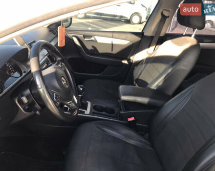 Сірий Фольксваген Пассат, об'ємом двигуна 1.6 л та пробігом 282 тис. км за 7500 $, фото 15 на Automoto.ua