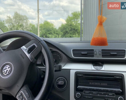 Серый Фольксваген Пассат, объемом двигателя 1.6 л и пробегом 270 тыс. км за 9999 $, фото 9 на Automoto.ua