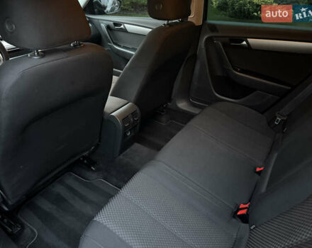 Серый Фольксваген Пассат, объемом двигателя 1.6 л и пробегом 301 тыс. км за 10200 $, фото 13 на Automoto.ua