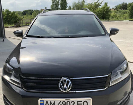 Серый Фольксваген Пассат, объемом двигателя 1.6 л и пробегом 270 тыс. км за 9999 $, фото 1 на Automoto.ua