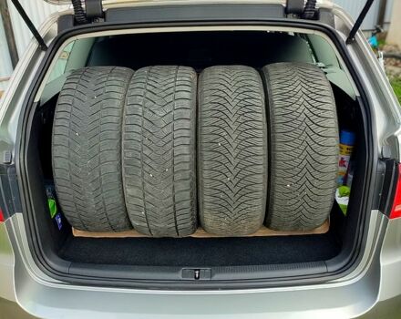 Серый Фольксваген Пассат, объемом двигателя 2 л и пробегом 260 тыс. км за 12500 $, фото 5 на Automoto.ua