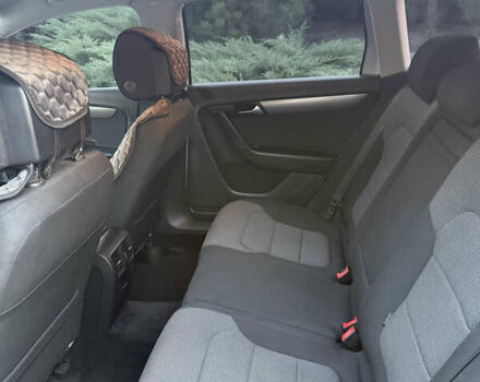 Сірий Фольксваген Пассат, об'ємом двигуна 1.6 л та пробігом 323 тис. км за 10800 $, фото 6 на Automoto.ua