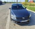 Серый Фольксваген Пассат, объемом двигателя 1.97 л и пробегом 300 тыс. км за 12000 $, фото 1 на Automoto.ua