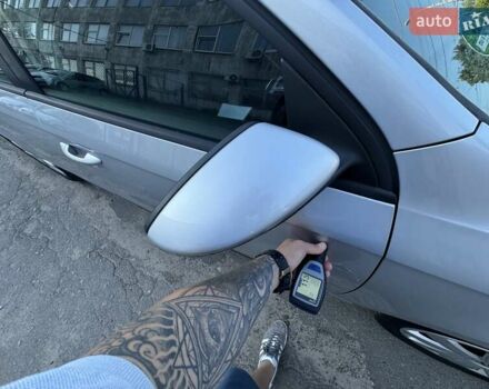 Сірий Фольксваген Пассат, об'ємом двигуна 2 л та пробігом 226 тис. км за 12800 $, фото 141 на Automoto.ua