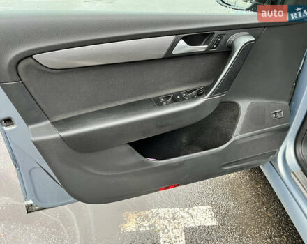 Серый Фольксваген Пассат, объемом двигателя 1.6 л и пробегом 240 тыс. км за 9300 $, фото 10 на Automoto.ua