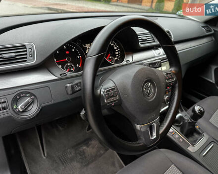 Серый Фольксваген Пассат, объемом двигателя 1.97 л и пробегом 256 тыс. км за 10899 $, фото 12 на Automoto.ua