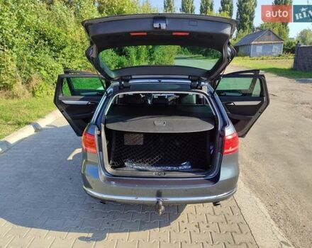 Серый Фольксваген Пассат, объемом двигателя 1.97 л и пробегом 300 тыс. км за 12000 $, фото 24 на Automoto.ua