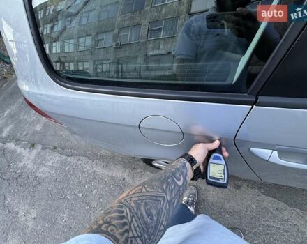 Сірий Фольксваген Пассат, об'ємом двигуна 2 л та пробігом 226 тис. км за 12800 $, фото 135 на Automoto.ua