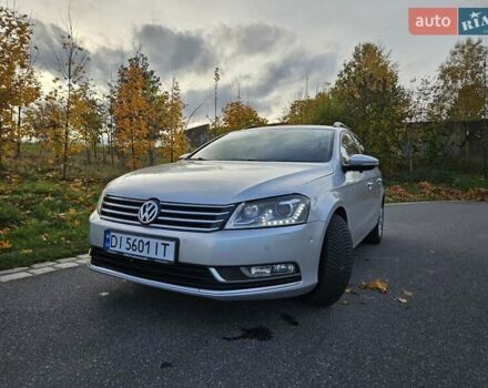 Фольксваген Пассат 2013 в Новояворовск на Automoto.ua Серый Фольксваген Пассат, объемом двигателя 1.97 л и пробегом 283 тыс. км за 11690 $, фото 10 на Automoto.ua