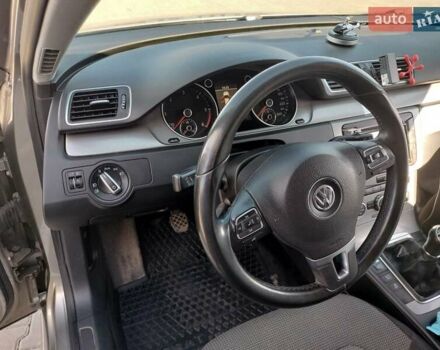 Серый Фольксваген Пассат, объемом двигателя 1.97 л и пробегом 291 тыс. км за 11000 $, фото 5 на Automoto.ua