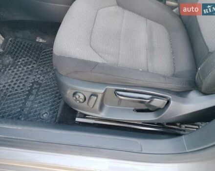 Серый Фольксваген Пассат, объемом двигателя 1.97 л и пробегом 291 тыс. км за 11000 $, фото 4 на Automoto.ua