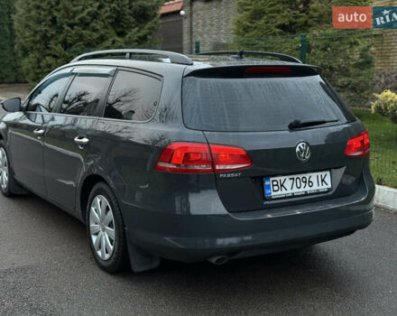 Серый Фольксваген Пассат, объемом двигателя 1.6 л и пробегом 301 тыс. км за 10200 $, фото 8 на Automoto.ua