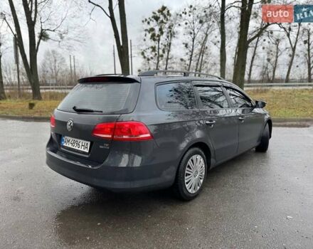 Серый Фольксваген Пассат, объемом двигателя 1.6 л и пробегом 328 тыс. км за 8499 $, фото 4 на Automoto.ua