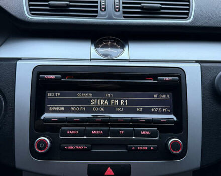 Серый Фольксваген Пассат, объемом двигателя 1.6 л и пробегом 301 тыс. км за 10200 $, фото 10 на Automoto.ua