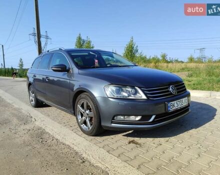 Серый Фольксваген Пассат, объемом двигателя 1.97 л и пробегом 300 тыс. км за 12000 $, фото 4 на Automoto.ua
