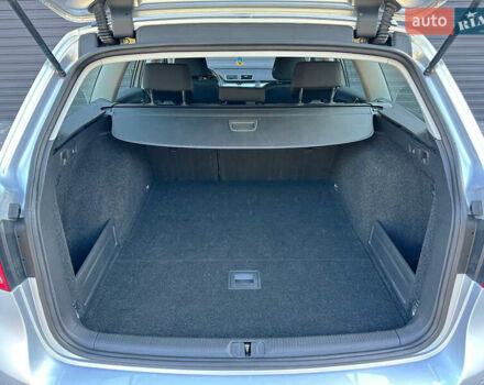 Серый Фольксваген Пассат, объемом двигателя 2 л и пробегом 241 тыс. км за 12500 $, фото 7 на Automoto.ua