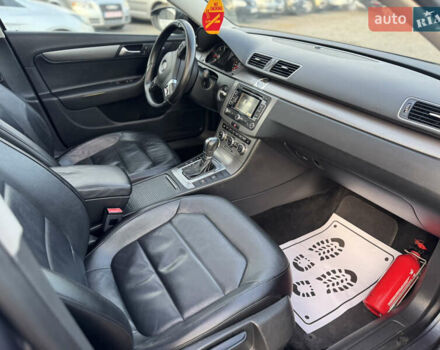 Сірий Фольксваген Пассат, об'ємом двигуна 1.6 л та пробігом 240 тис. км за 10350 $, фото 45 на Automoto.ua