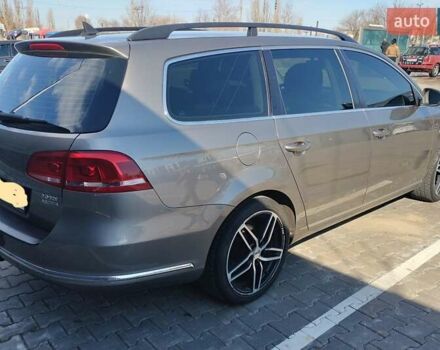 Серый Фольксваген Пассат, объемом двигателя 1.97 л и пробегом 291 тыс. км за 11000 $, фото 10 на Automoto.ua