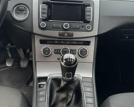 Серый Фольксваген Пассат, объемом двигателя 1.97 л и пробегом 207 тыс. км за 11500 $, фото 10 на Automoto.ua