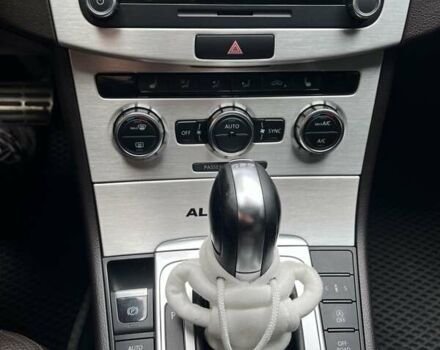 Серый Фольксваген Пассат, объемом двигателя 1.97 л и пробегом 285 тыс. км за 12600 $, фото 4 на Automoto.ua