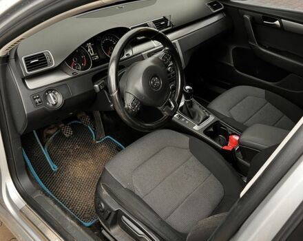 Серый Фольксваген Пассат, объемом двигателя 2 л и пробегом 239 тыс. км за 10300 $, фото 12 на Automoto.ua