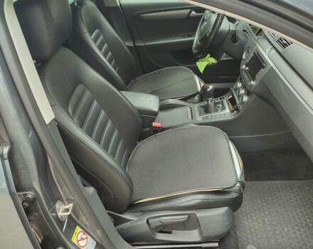 Серый Фольксваген Пассат, объемом двигателя 1.4 л и пробегом 210 тыс. км за 11000 $, фото 4 на Automoto.ua