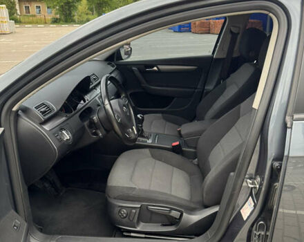 Серый Фольксваген Пассат, объемом двигателя 1.97 л и пробегом 207 тыс. км за 11500 $, фото 9 на Automoto.ua