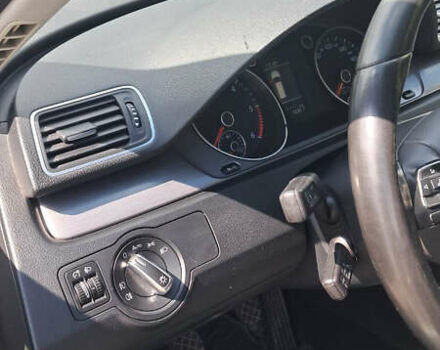 Сірий Фольксваген Пассат, об'ємом двигуна 1.6 л та пробігом 292 тис. км за 9200 $, фото 9 на Automoto.ua