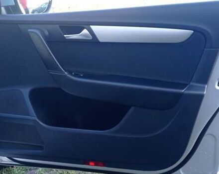 Серый Фольксваген Пассат, объемом двигателя 1.97 л и пробегом 287 тыс. км за 10500 $, фото 7 на Automoto.ua