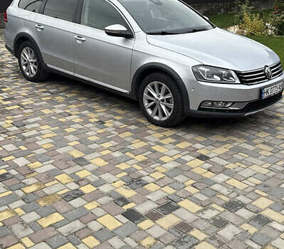 Фольксваген Пассат 2013 в Дубровице на Automoto.ua Серый Фольксваген Пассат, объемом двигателя 1.97 л и пробегом 332 тыс. км за 10500 $, фото 2 на Automoto.ua