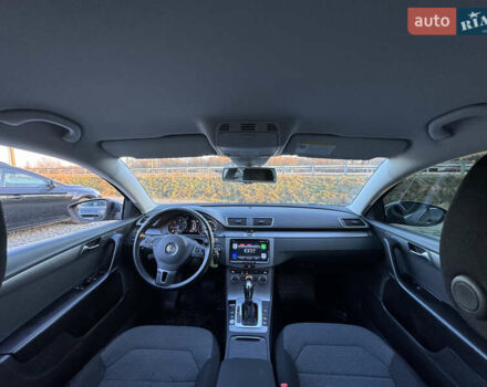 Серый Фольксваген Пассат, объемом двигателя 1.6 л и пробегом 229 тыс. км за 10999 $, фото 4 на Automoto.ua