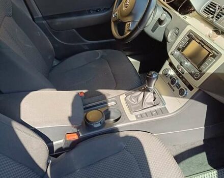 Сірий Фольксваген Пассат, об'ємом двигуна 1.6 л та пробігом 220 тис. км за 12800 $, фото 8 на Automoto.ua