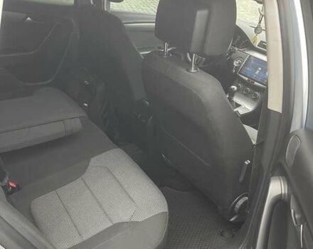 Фольксваген Пассат 2013 в Киеве на Automoto.ua Серый Фольксваген Пассат, объемом двигателя 1.97 л и пробегом 283 тыс. км за 11500 $, фото 23 на Automoto.ua