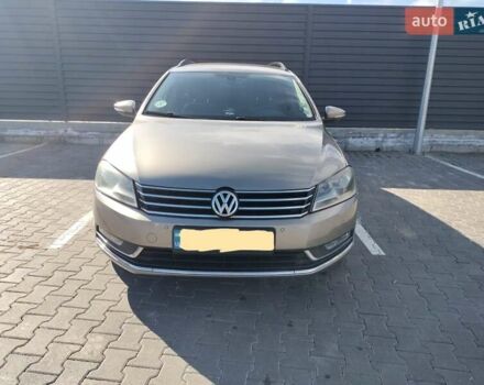 Серый Фольксваген Пассат, объемом двигателя 1.97 л и пробегом 291 тыс. км за 11000 $, фото 9 на Automoto.ua