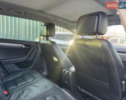 Сірий Фольксваген Пассат, об'ємом двигуна 1.6 л та пробігом 240 тис. км за 10350 $, фото 24 на Automoto.ua