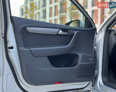 Серый Фольксваген Пассат, объемом двигателя 2 л и пробегом 216 тыс. км за 13250 $, фото 34 на Automoto.ua