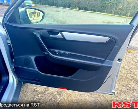 Сірий Фольксваген Пассат, об'ємом двигуна 2 л та пробігом 258 тис. км за 12900 $, фото 4 на Automoto.ua