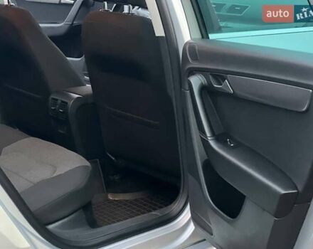 Серый Фольксваген Пассат, объемом двигателя 1.97 л и пробегом 288 тыс. км за 9800 $, фото 9 на Automoto.ua