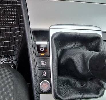 Серый Фольксваген Пассат, объемом двигателя 1.6 л и пробегом 228 тыс. км за 10499 $, фото 16 на Automoto.ua