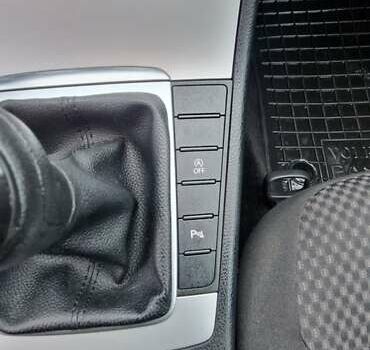 Серый Фольксваген Пассат, объемом двигателя 1.6 л и пробегом 228 тыс. км за 10499 $, фото 17 на Automoto.ua