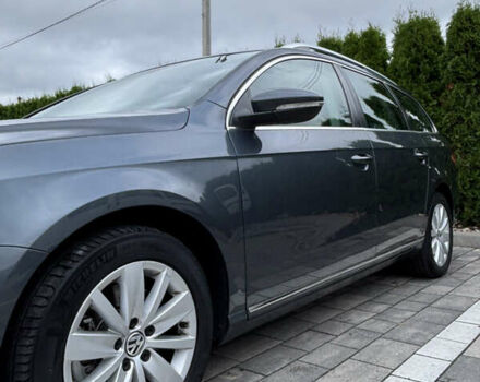 Сірий Фольксваген Пассат, об'ємом двигуна 1.6 л та пробігом 240 тис. км за 12799 $, фото 5 на Automoto.ua