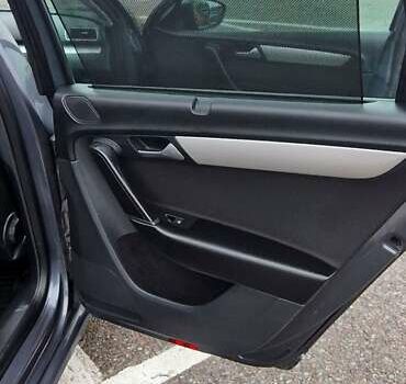 Серый Фольксваген Пассат, объемом двигателя 1.6 л и пробегом 228 тыс. км за 10499 $, фото 10 на Automoto.ua