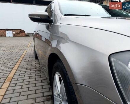 Сірий Фольксваген Пассат, об'ємом двигуна 2 л та пробігом 275 тис. км за 10900 $, фото 14 на Automoto.ua