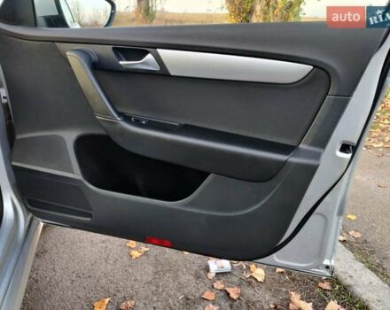 Сірий Фольксваген Пассат, об'ємом двигуна 1.6 л та пробігом 269 тис. км за 9900 $, фото 33 на Automoto.ua