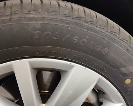 Серый Фольксваген Пассат, объемом двигателя 1.6 л и пробегом 281 тыс. км за 10700 $, фото 10 на Automoto.ua