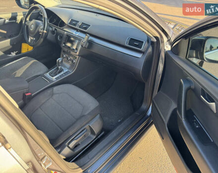 Серый Фольксваген Пассат, объемом двигателя 2 л и пробегом 225 тыс. км за 11200 $, фото 7 на Automoto.ua